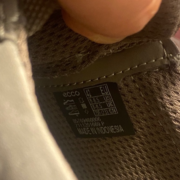 Ecco Gray Suede Sz 42 Sneaker - Picture 8 of 9